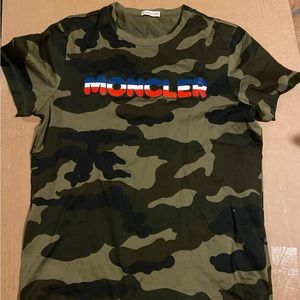 Moncler Camo Maglia T Shirt Size small Excellent Condition Not Worn